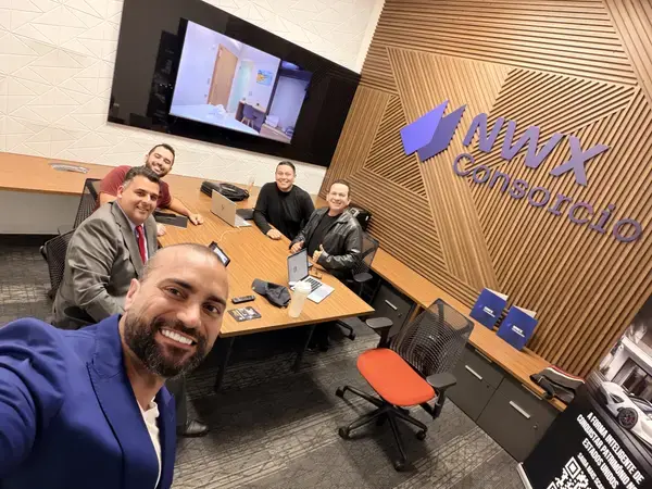 NWX Consorcio team meeting in the conference room